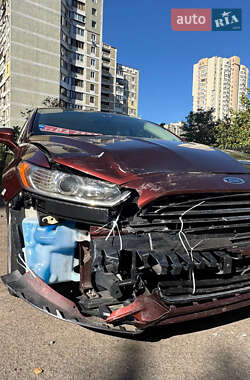Седан Ford Fusion 2016 в 