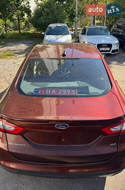 Седан Ford Fusion 2016 в 