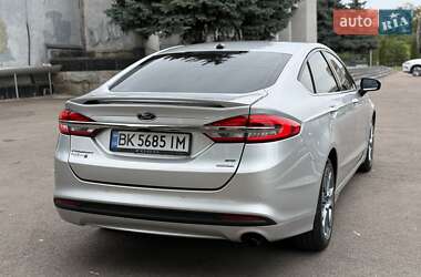 Седан Ford Fusion 2017 в 
