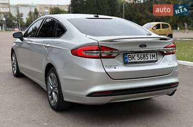Седан Ford Fusion 2017 в 