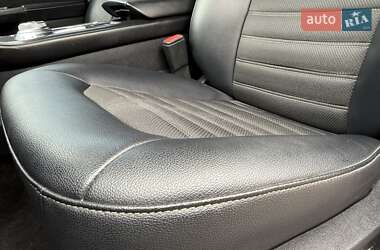 Седан Ford Fusion 2017 в 