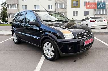 Хэтчбек Ford Fusion 2007 в Джурине