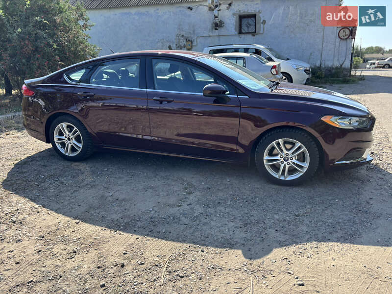 Седан Ford Fusion 2018 в Южном