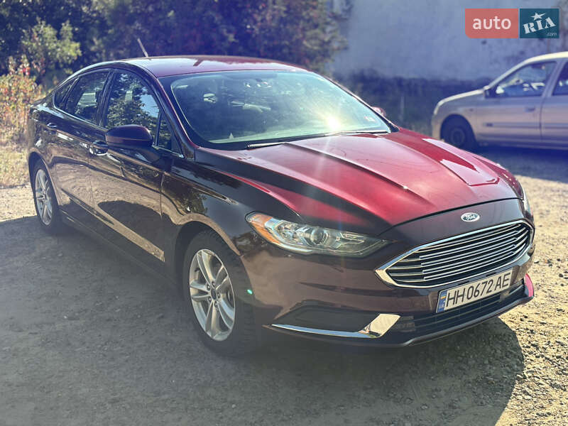 Седан Ford Fusion 2018 в Южном