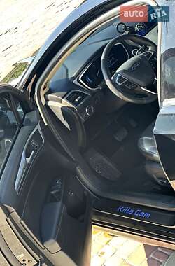 Седан Ford Fusion 2017 в 