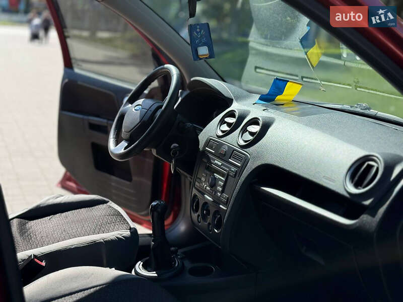 Хэтчбек Ford Fusion 2007 в Тернополе