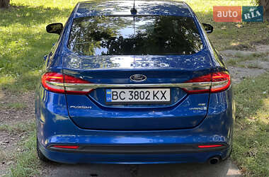 Седан Ford Fusion 2017 в 