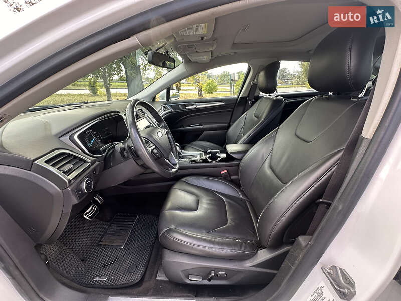 Седан Ford Fusion 2013 в Києві