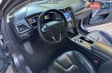 Седан Ford Fusion 2019 в 