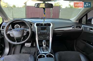 Седан Ford Fusion 2013 в 