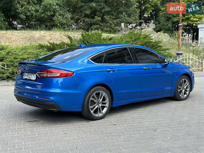 Седан Ford Fusion 2019 в Одессе