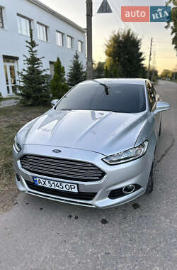 Седан Ford Fusion 2015 в  фото 2 Седан Ford Fusion 2015 в