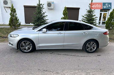 Седан Ford Fusion 2015 в  фото 5 Седан Ford Fusion 2015 в
