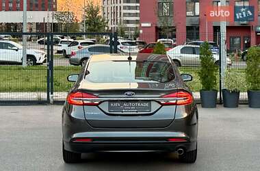 Седан Ford Fusion 2017 в 
