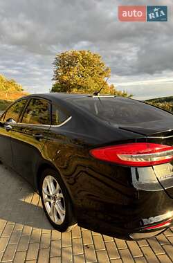Седан Ford Fusion 2016 в 
