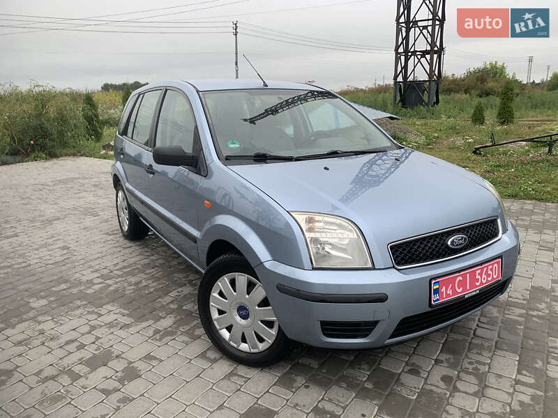Хэтчбек Ford Fusion 2004 в Борщеве