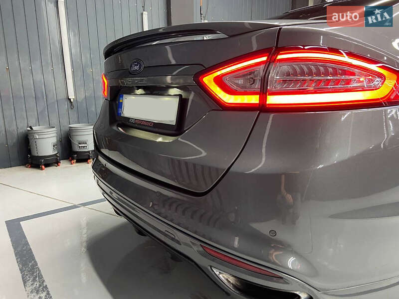 Седан Ford Fusion 2012 в Києві