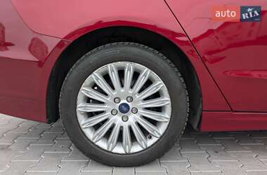 Седан Ford Fusion 2013 в 
