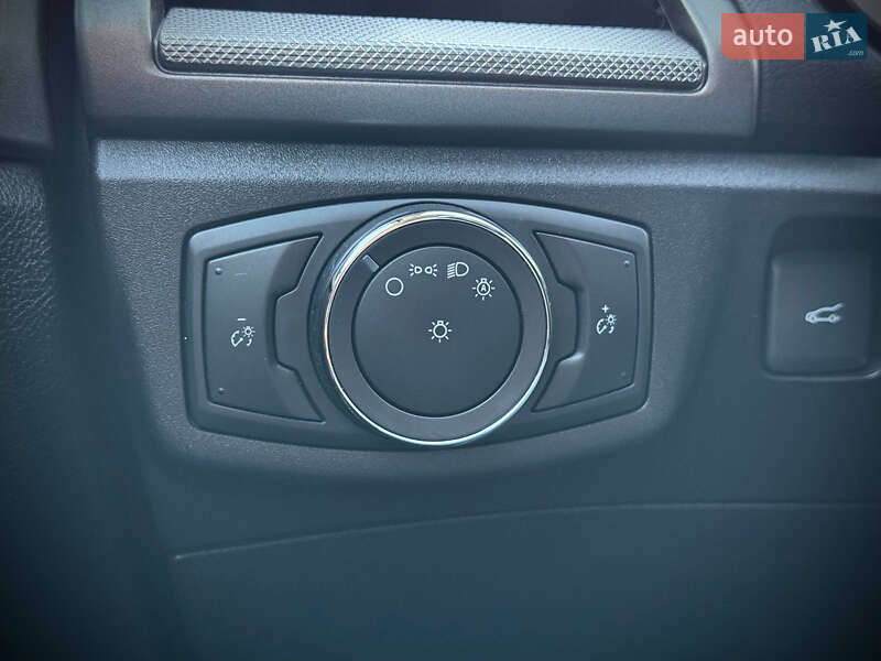 Седан Ford Fusion 2016 в Киеве фото 16 Седан Ford Fusion 2016 в Киеве