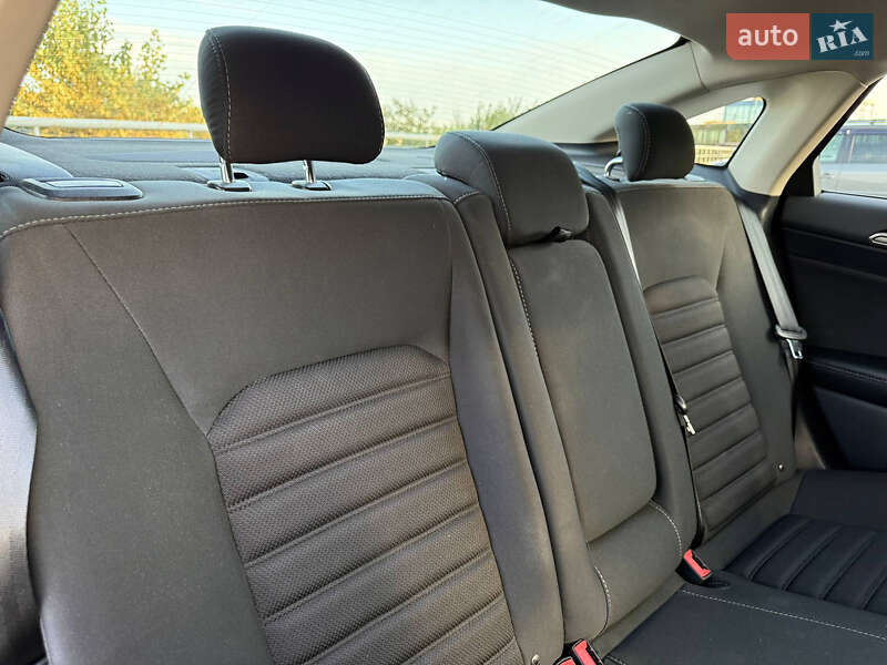 Седан Ford Fusion 2016 в Киеве фото 24 Седан Ford Fusion 2016 в Киеве
