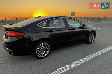Седан Ford Fusion 2017 в 