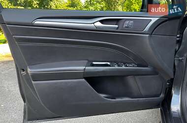 Седан Ford Fusion 2014 в 