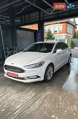 Седан Ford Fusion 2017 в 