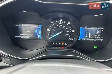 Седан Ford Fusion 2019 в 