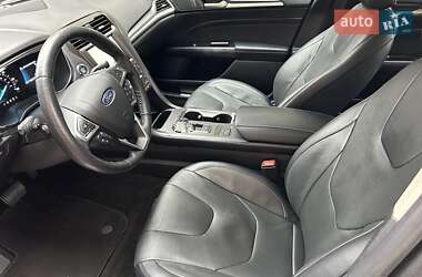 Седан Ford Fusion 2019 в 