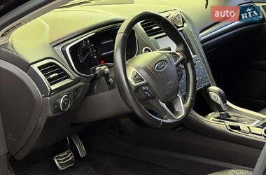 Седан Ford Fusion 2013 в 