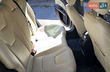 Седан Ford Fusion 2017 в 