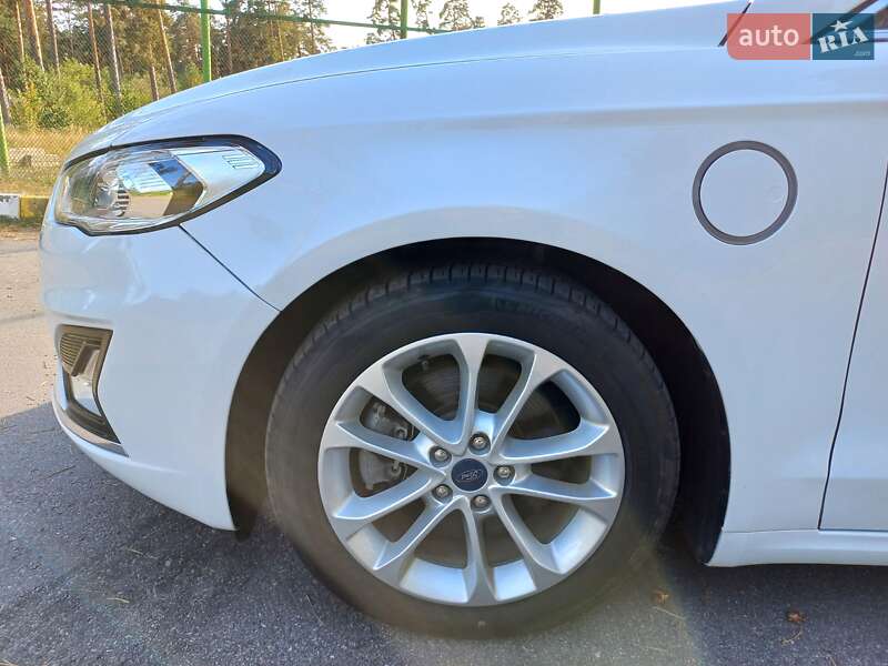 Седан Ford Fusion 2019 в Киеве