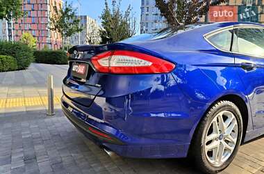 Седан Ford Fusion 2015 в 