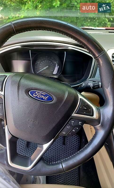 Седан Ford Fusion 2016 в Гайсине