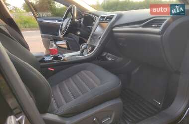 Седан Ford Fusion 2015 в 