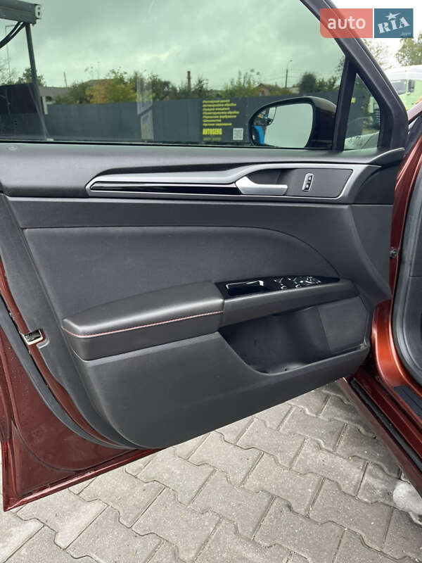 Седан Ford Fusion 2015 в Хмельницькому
