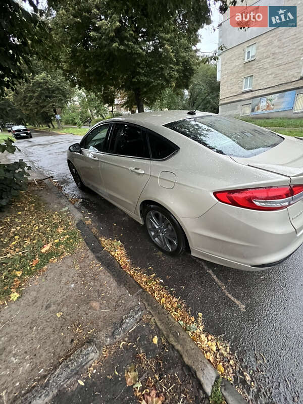 Седан Ford Fusion 2018 в Тернополі