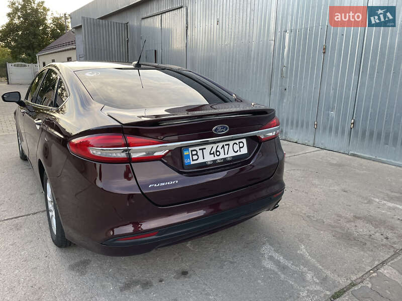 Седан Ford Fusion 2016 в Снігурівці