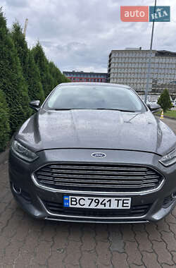 Седан Ford Fusion 2013 в Львові