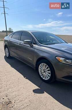 Седан Ford Fusion 2013 в 