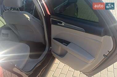 Седан Ford Fusion 2018 в 