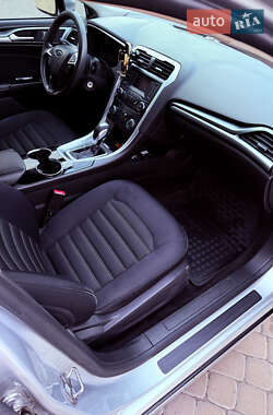 Седан Ford Fusion 2014 в 