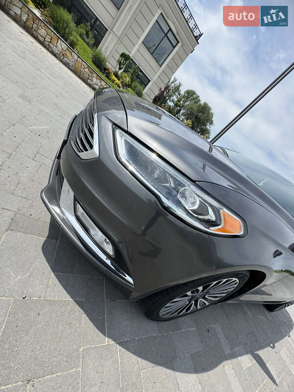 Седан Ford Fusion 2016 в Мукачевому