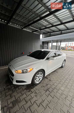 Седан Ford Fusion 2014 в 