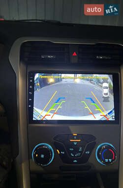 Седан Ford Fusion 2014 в 