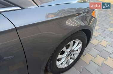 Седан Ford Fusion 2016 в 