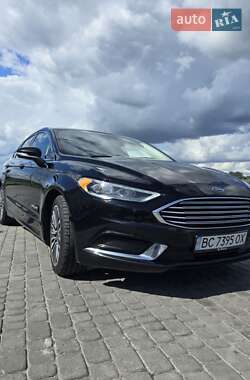 Седан Ford Fusion 2018 в 