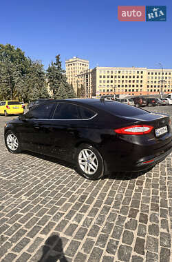 Седан Ford Fusion 2013 в 