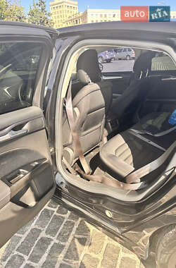 Седан Ford Fusion 2013 в 