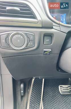 Седан Ford Fusion 2014 в 